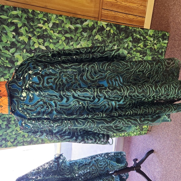 An African attire - Picture 4 of 8